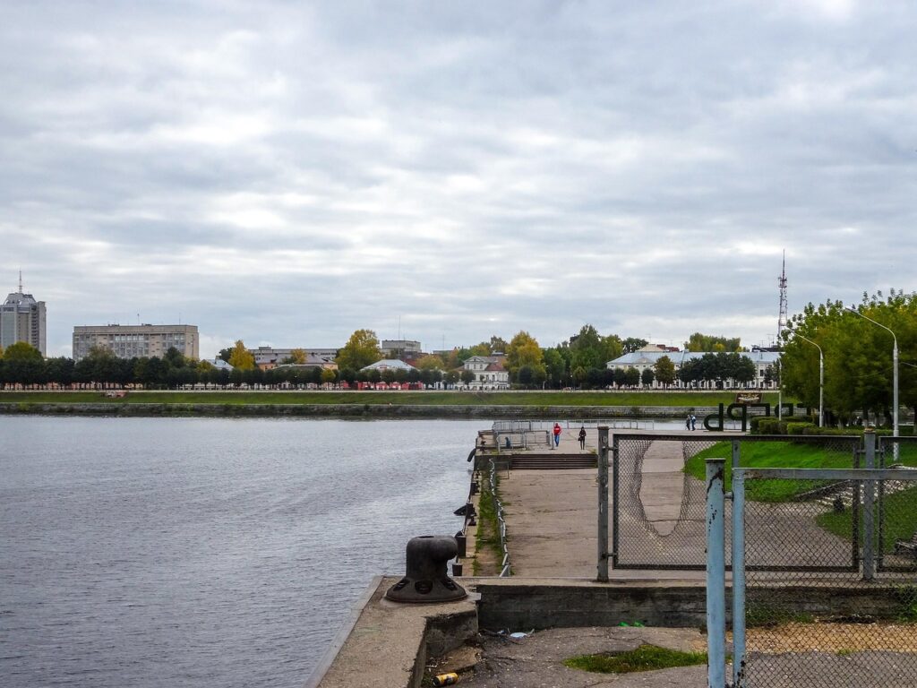 テレビでTVerを見る方法は何ですか？