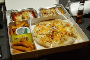 独占配信のライブ配信、料金はどれくらいかかる？